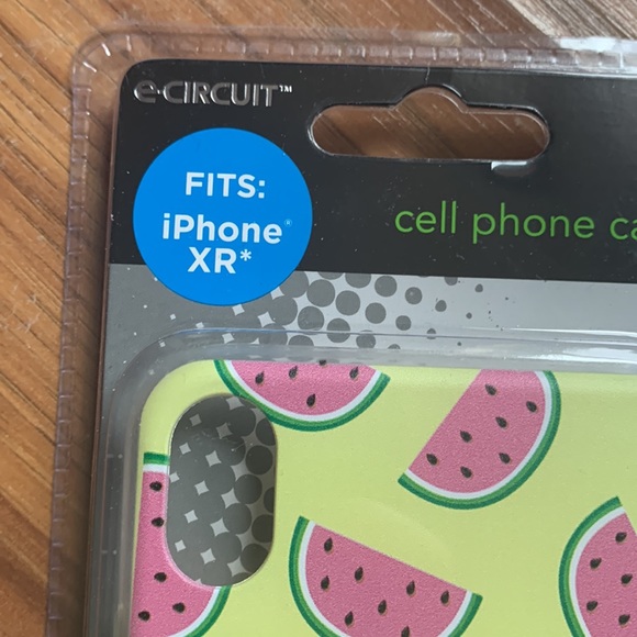 NWT iPhone XR case... Brand New Never used, still in original packaging - Picture 2 of 4